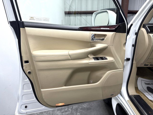 Used 2011 Lexus LX 570 4WD w/ Luxury Pkg image 37