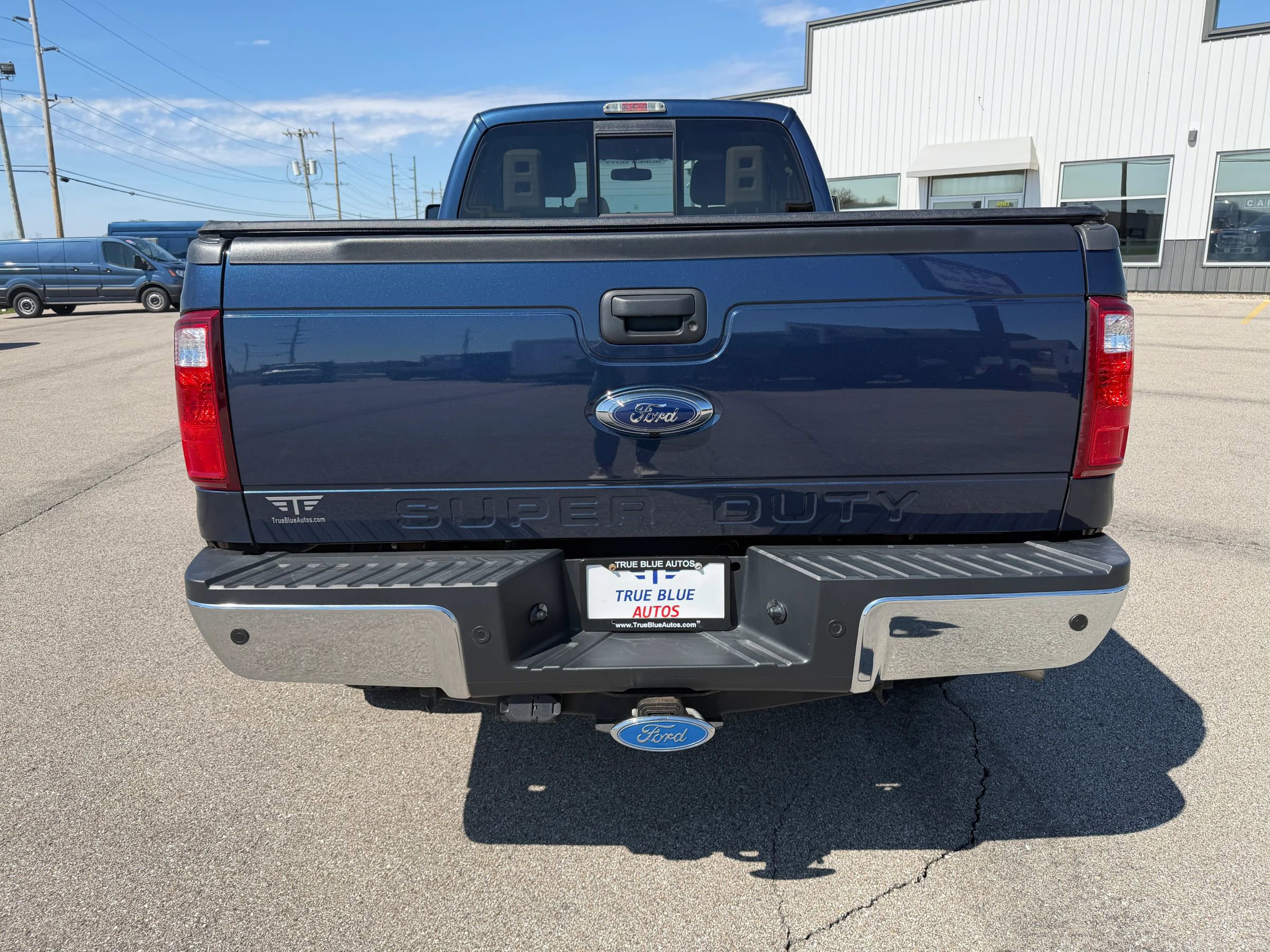 Used 2015 Ford F350 Lariat image 3