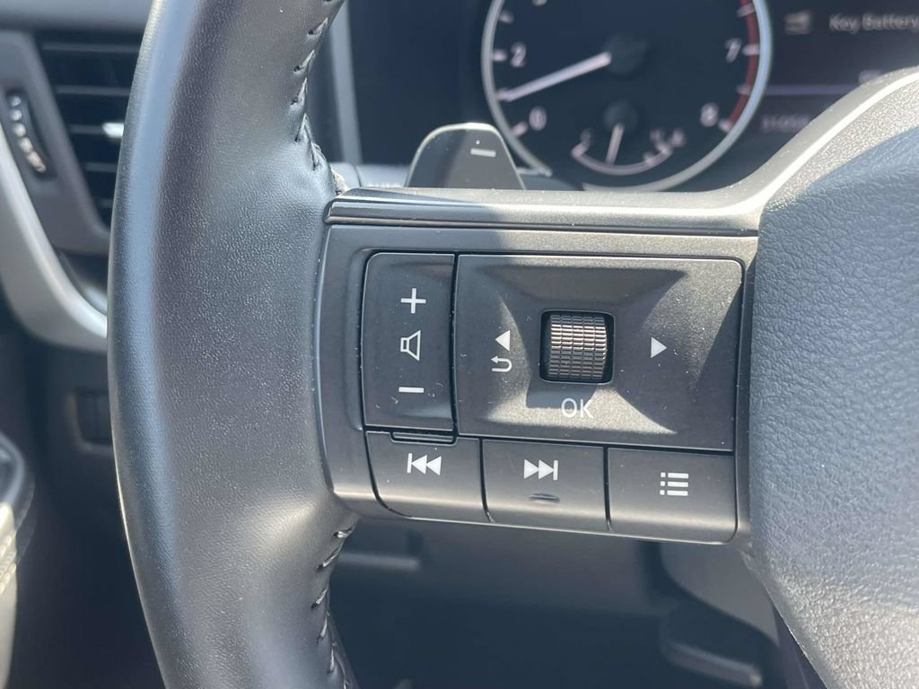 Used 2025 Nissan Rogue SV FWD image 23