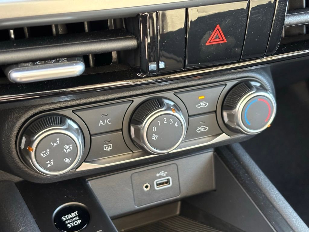 Certified 2025 Nissan Kicks S image 15