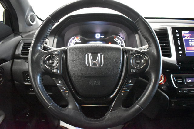 Used 2017 Honda Pilot Touring image 17