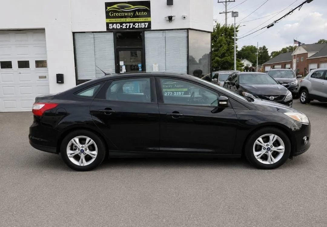Used 2014 Ford Focus SE FWD image 6