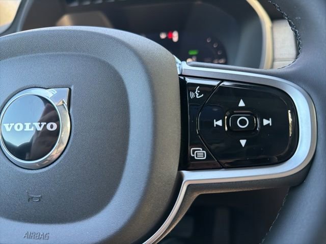 New 2026 Volvo XC90 T8 Plus w/ Protection Package Premier AWD/4WD image 26