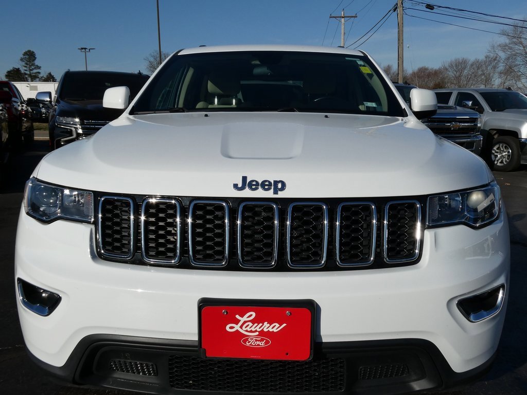 Used 2020 Jeep Grand Cherokee Laredo image 9