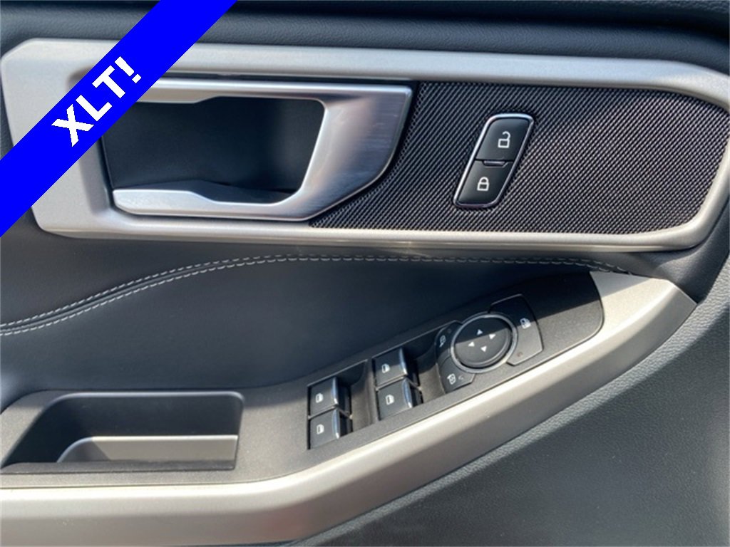 Used 2024 Ford Explorer XLT w/ Equipment Group 202A image 21