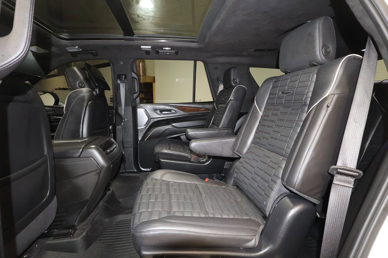 Certified 2024 Cadillac Escalade Sport Platinum w/ LPO, ONYX Package AWD/4WD image 25