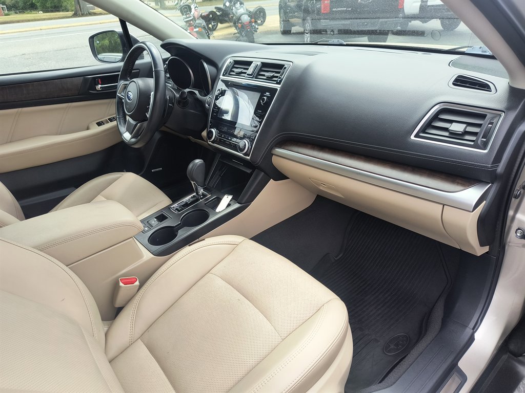 Used 2018 Subaru Outback 2.5i Limited AWD/4WD image 21
