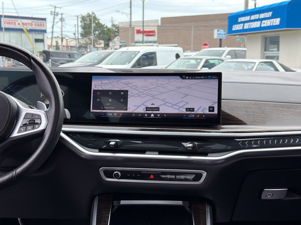 Used 2024 BMW X5 xDrive40i w/ M Sport Package AWD/4WD image 25