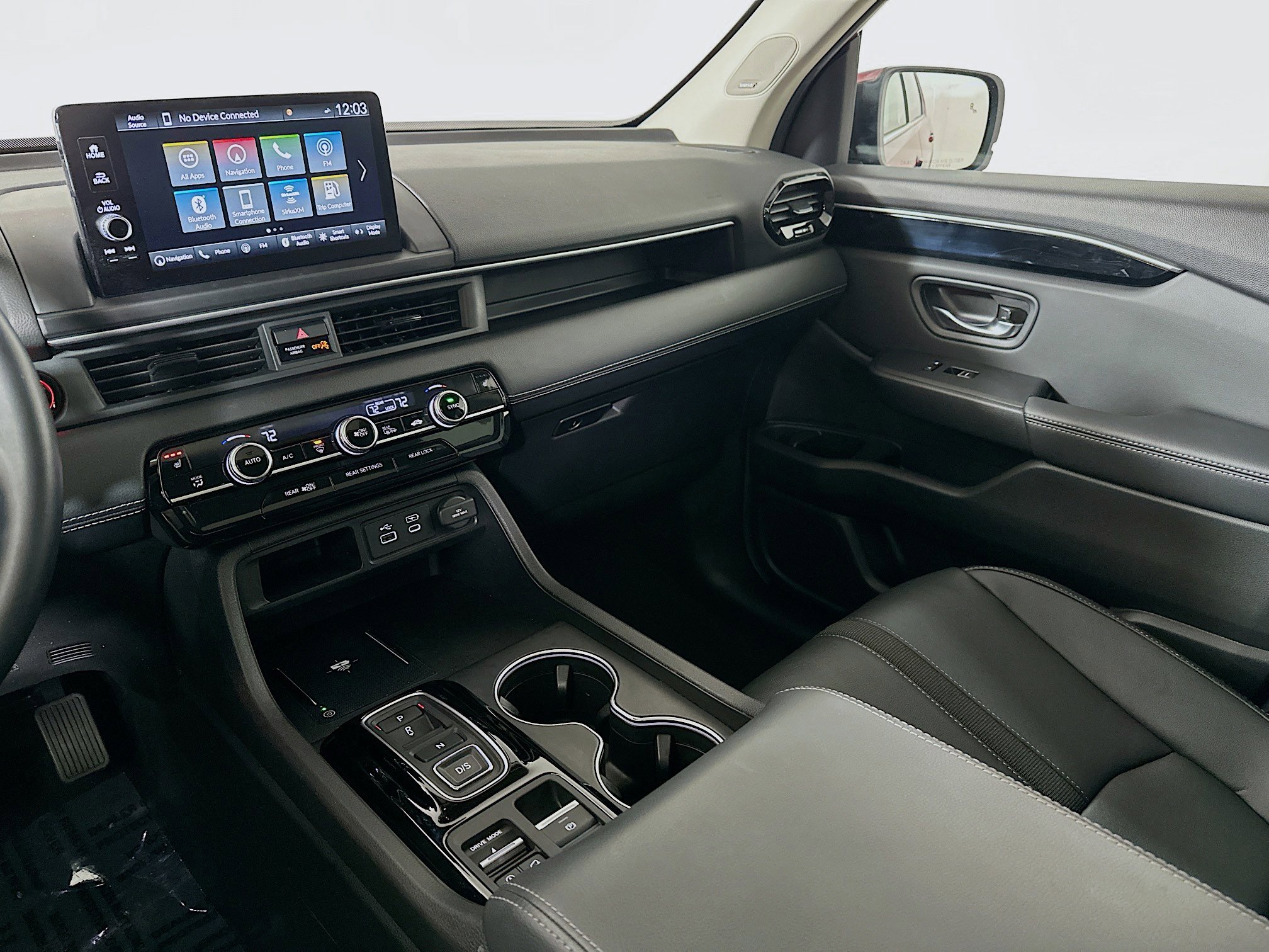 Used 2025 Honda Pilot Touring image 23