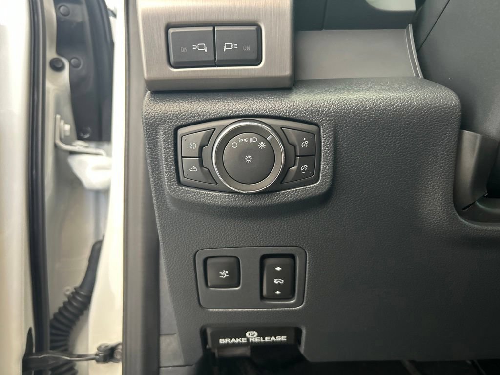 Used 2022 Ford F350 Platinum w/ FX4 Off-Road Package AWD/4WD image 48