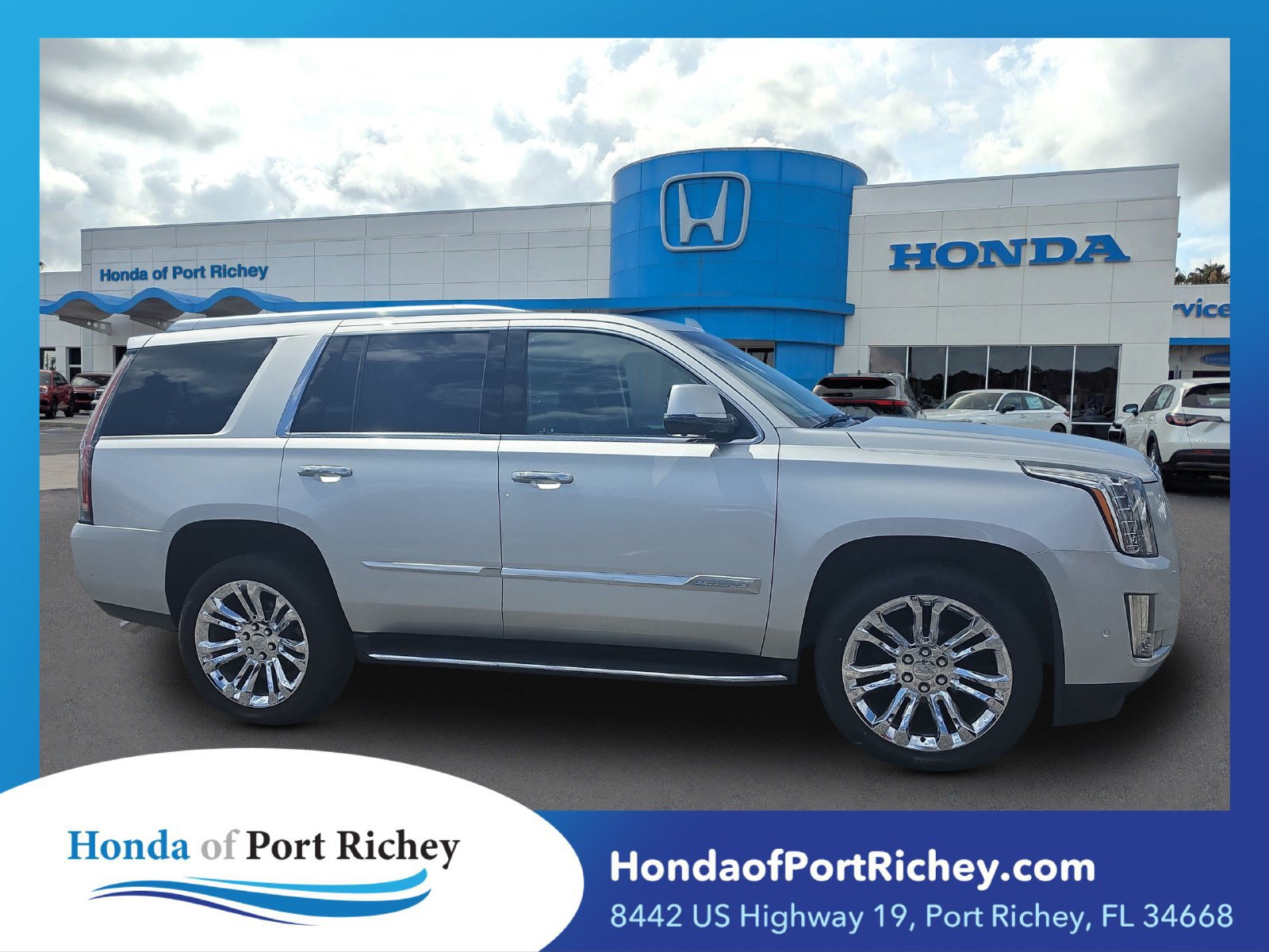 Used 2020 Cadillac Escalade Luxury w/ LPO, Radiant Package AWD/4WD image 1