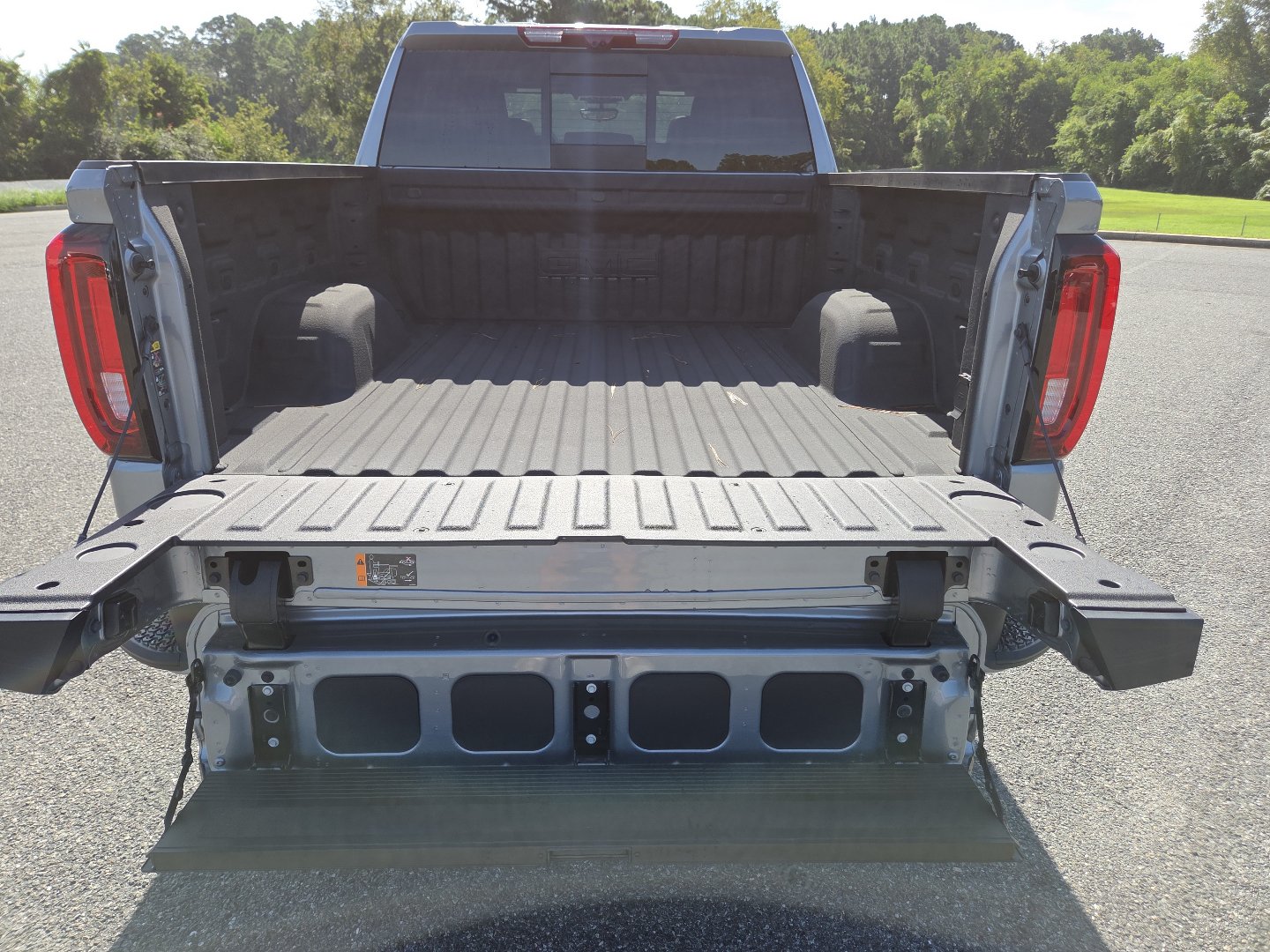New 2026 GMC Sierra 1500 AT4 w/ AT4 Premium Package AWD/4WD image 24