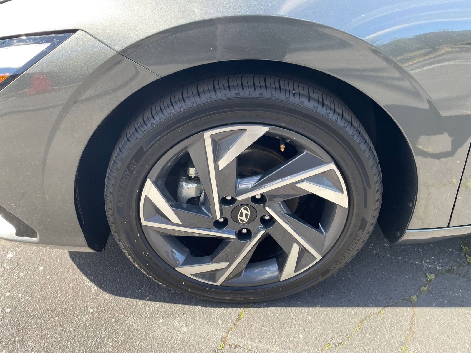 Used 2025 Hyundai Elantra SEL FWD image 31