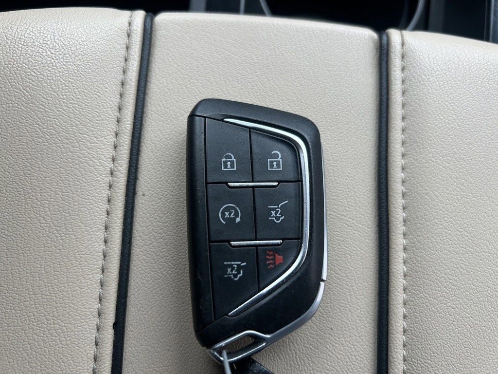 Used 2021 Cadillac Escalade ESV Premium Luxury w/ Driver Assist Tech Package image 34