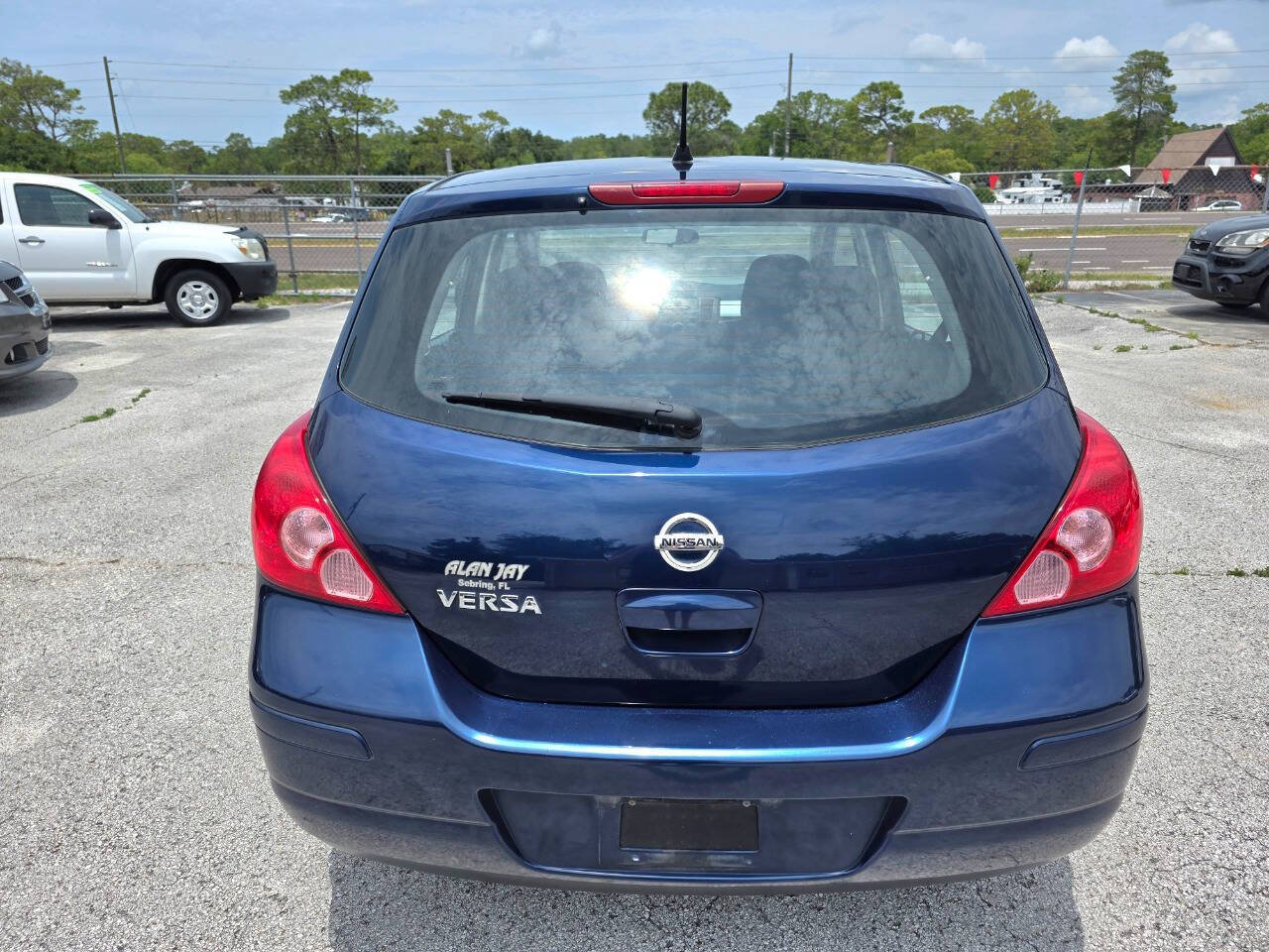 Used 2012 Nissan Versa 1.8 S w/ Plus Pkg FWD image 3