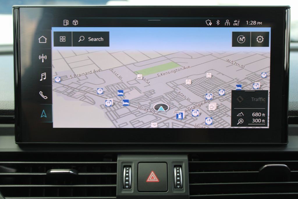 Used 2022 Audi SQ5 Premium Plus w/ Premium Plus Package image 18