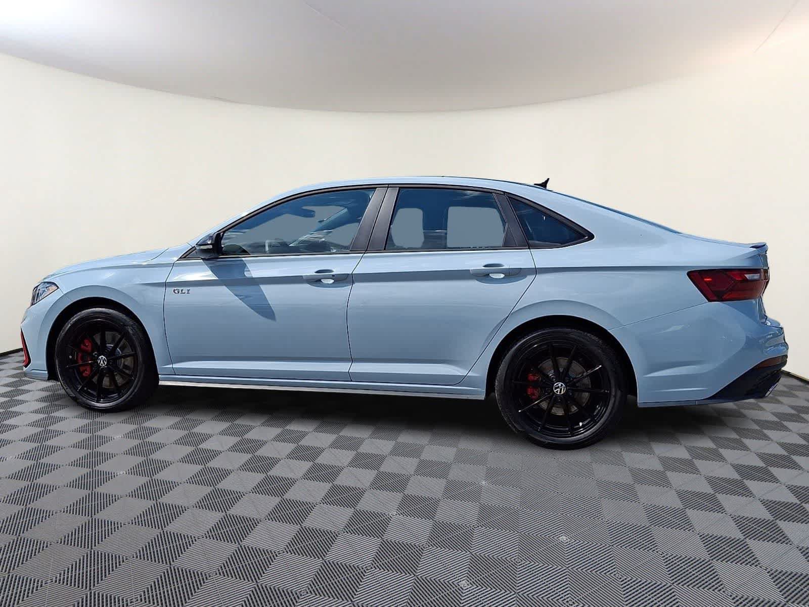 Used 2025 Volkswagen Jetta GLI Autobahn FWD image 8