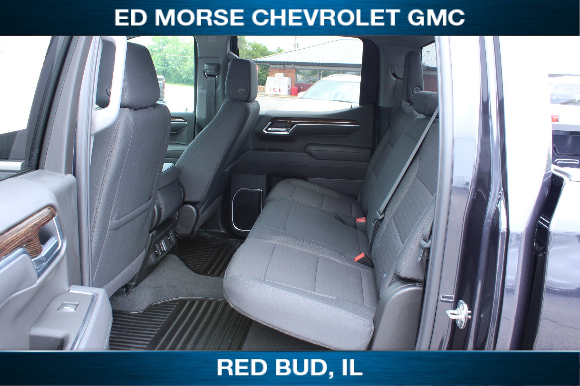 New 2025 GMC Sierra 1500 SLE image 19