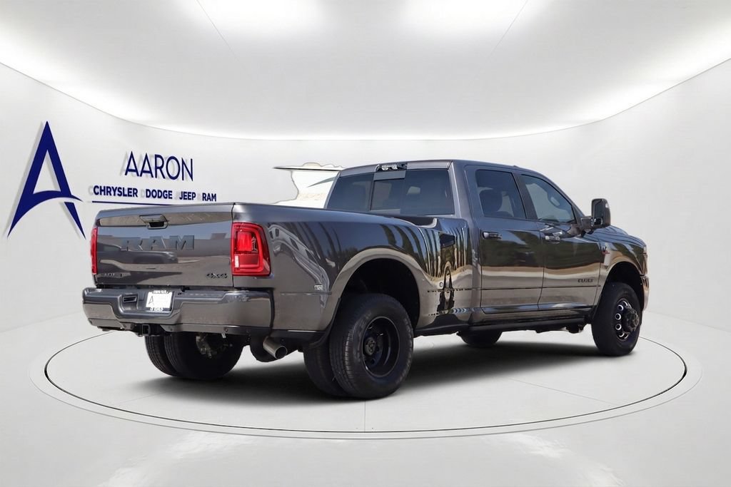 New 2026 RAM 3500 Laramie AWD/4WD image 4