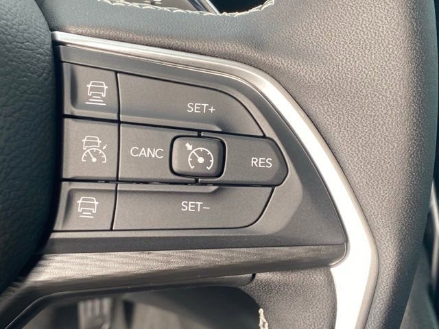 New 2025 Jeep Grand Cherokee L Altitude AWD/4WD image 18