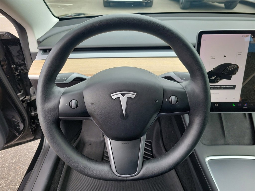 Used 2021 Tesla Model 3 Standard Range Plus image 24