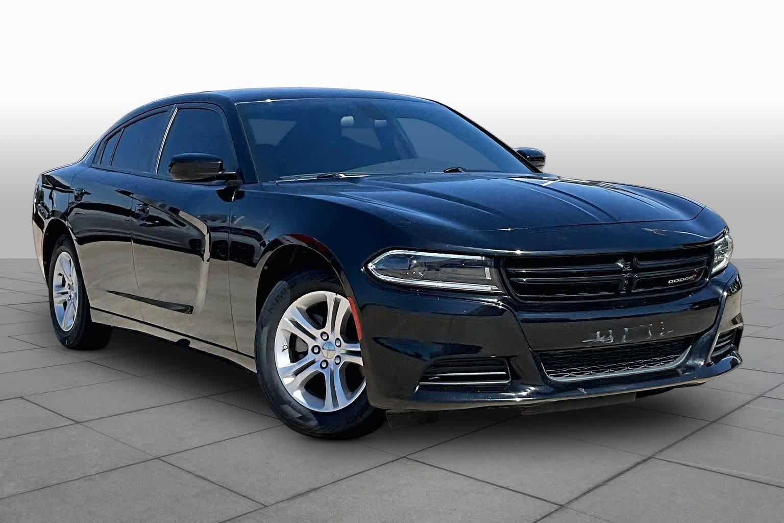 Used 2022 Dodge Charger SXT RWD image 4