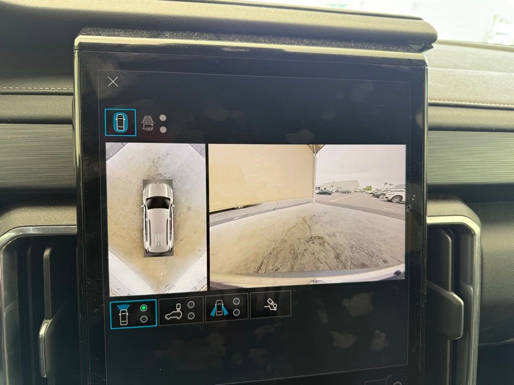 Used 2025 GMC Acadia Elevation image 22