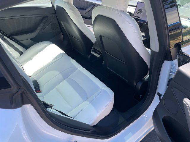 Used 2022 Tesla Model 3 Long Range AWD/4WD image 19