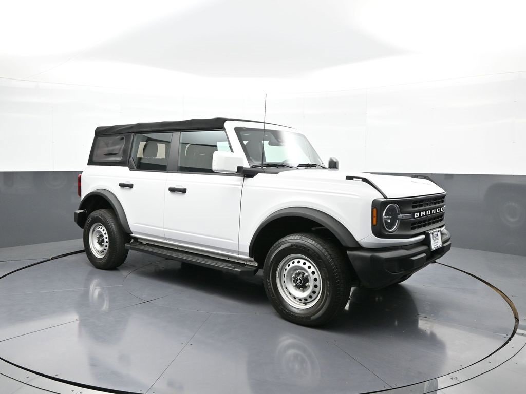Used 2021 Ford Bronco Base image 4
