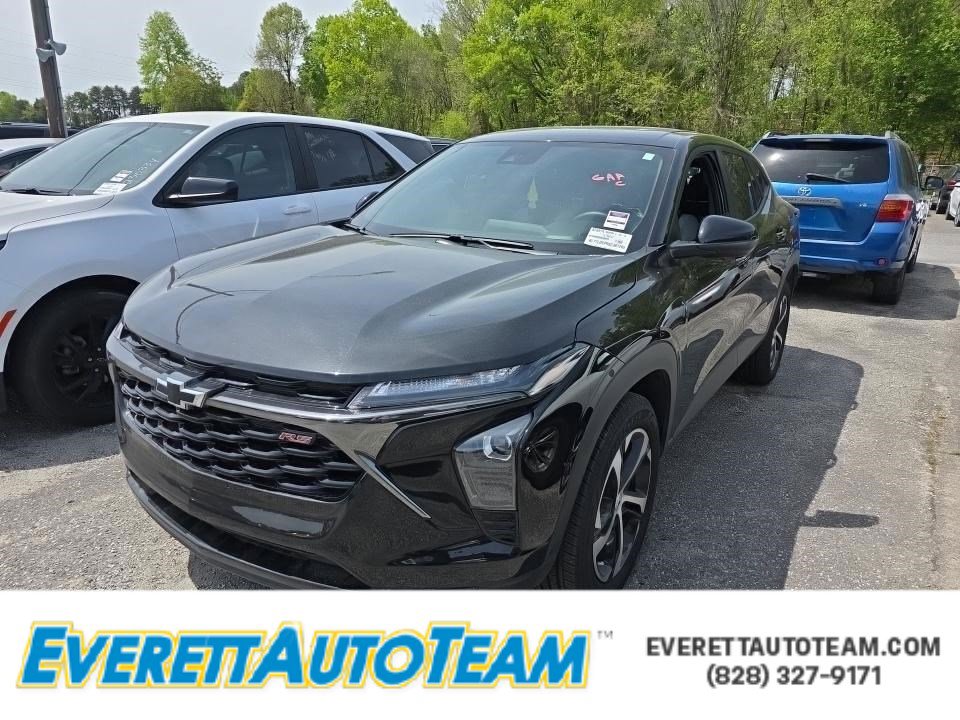 Used 2025 Chevrolet Trax RS w/ Sunroof Package