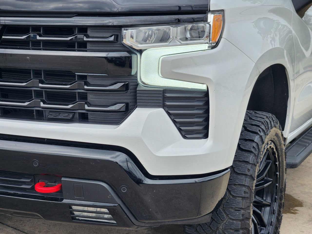 Used 2024 Chevrolet Silverado 1500 LT Trail Boss w/ Convenience Package II AWD/4WD image 9