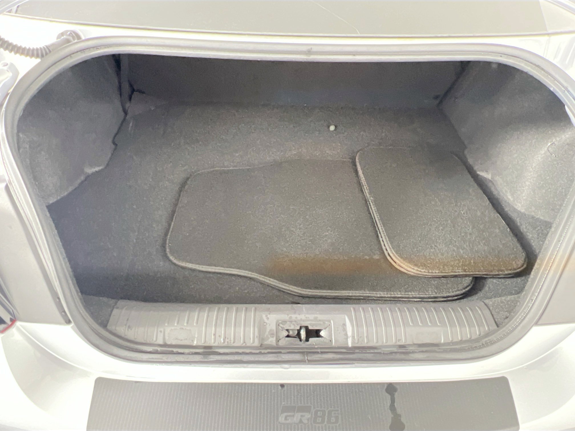 Used 2025 Toyota GR86 w/ ALL Weather Mat Package (TMS) image 23