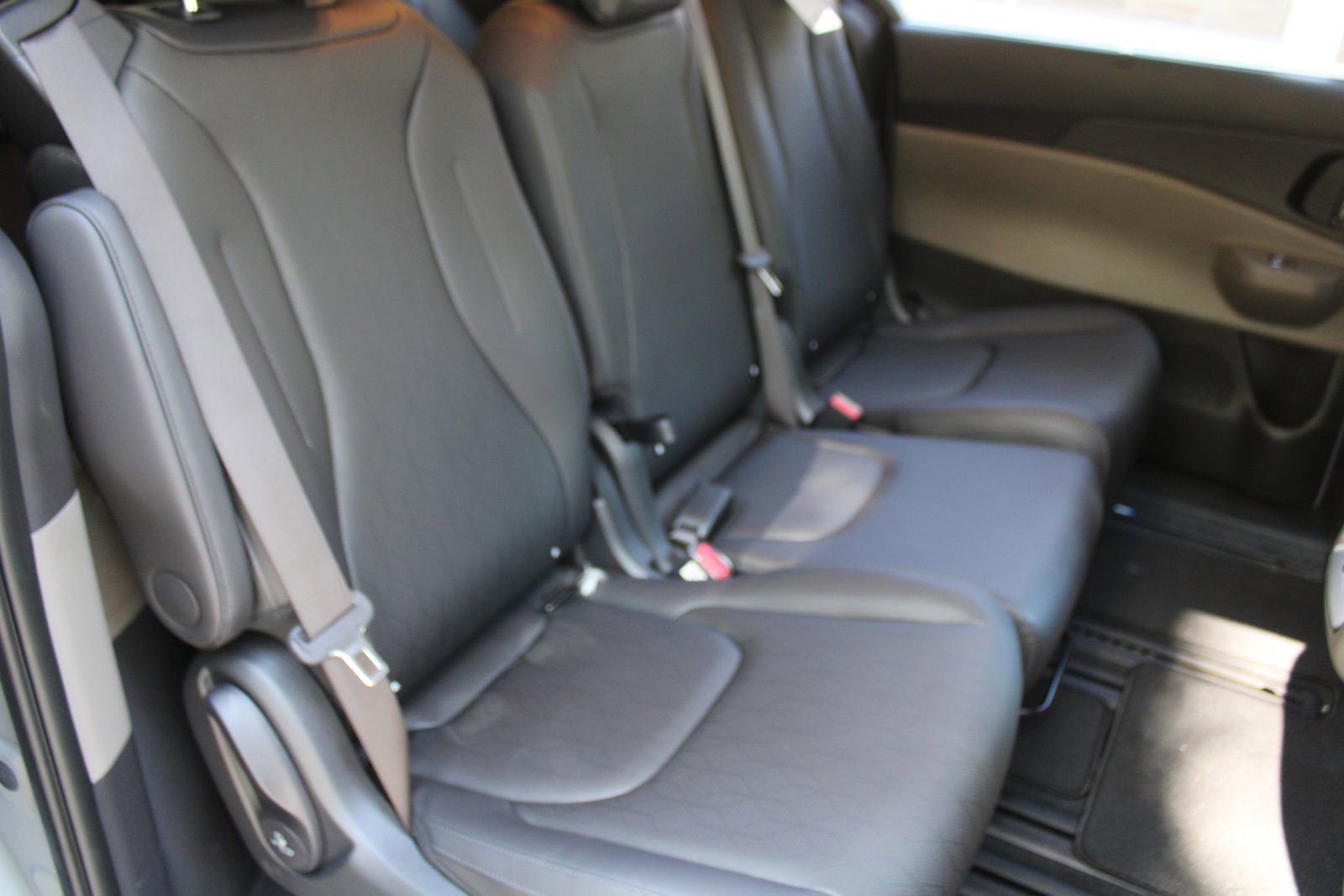 New 2026 Kia Carnival EX image 20