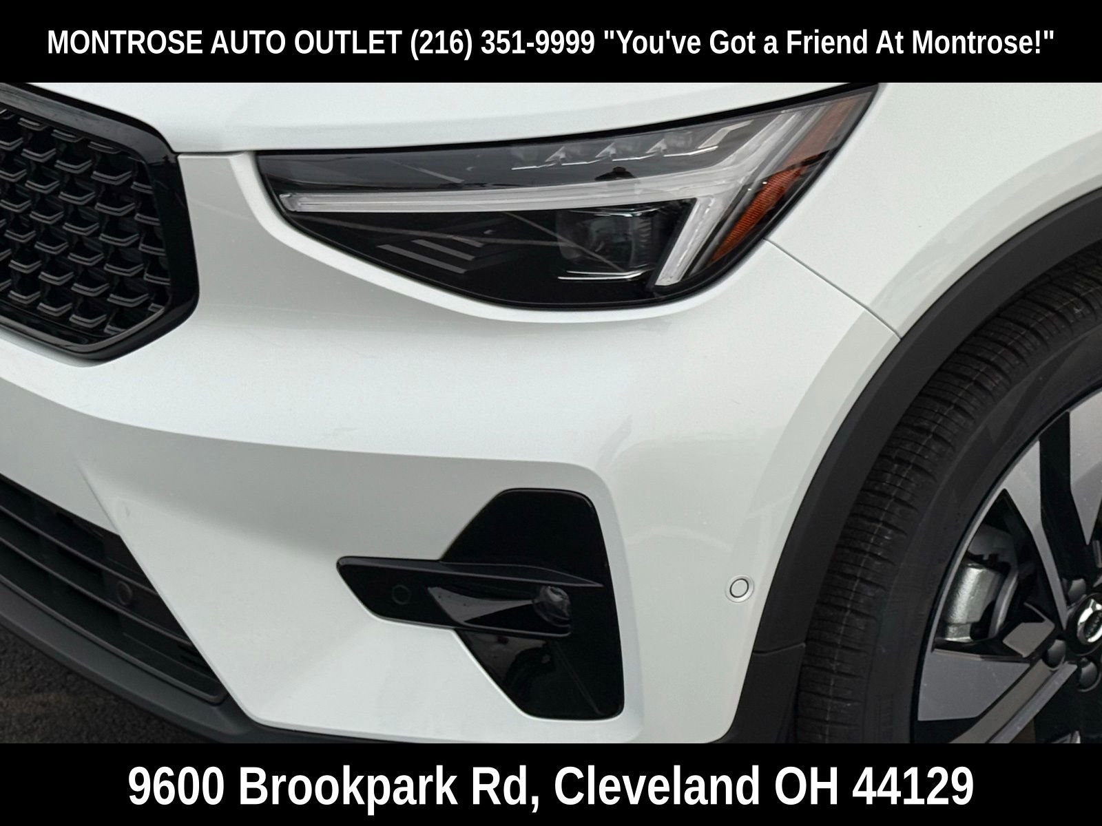 New 2026 Volvo XC40 B5 Plus w/ Protection Package Premier image 9