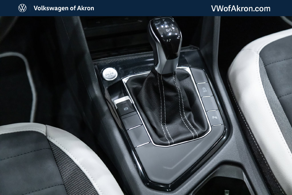 New 2026 Volkswagen Taos SE FWD image 21