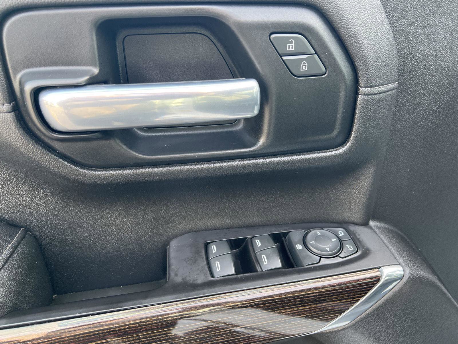 Used 2019 GMC Sierra 1500 SLE w/ SLE Value Package image 16