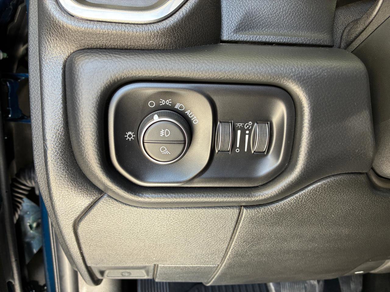 Used 2020 RAM 3500 Laramie AWD/4WD image 27