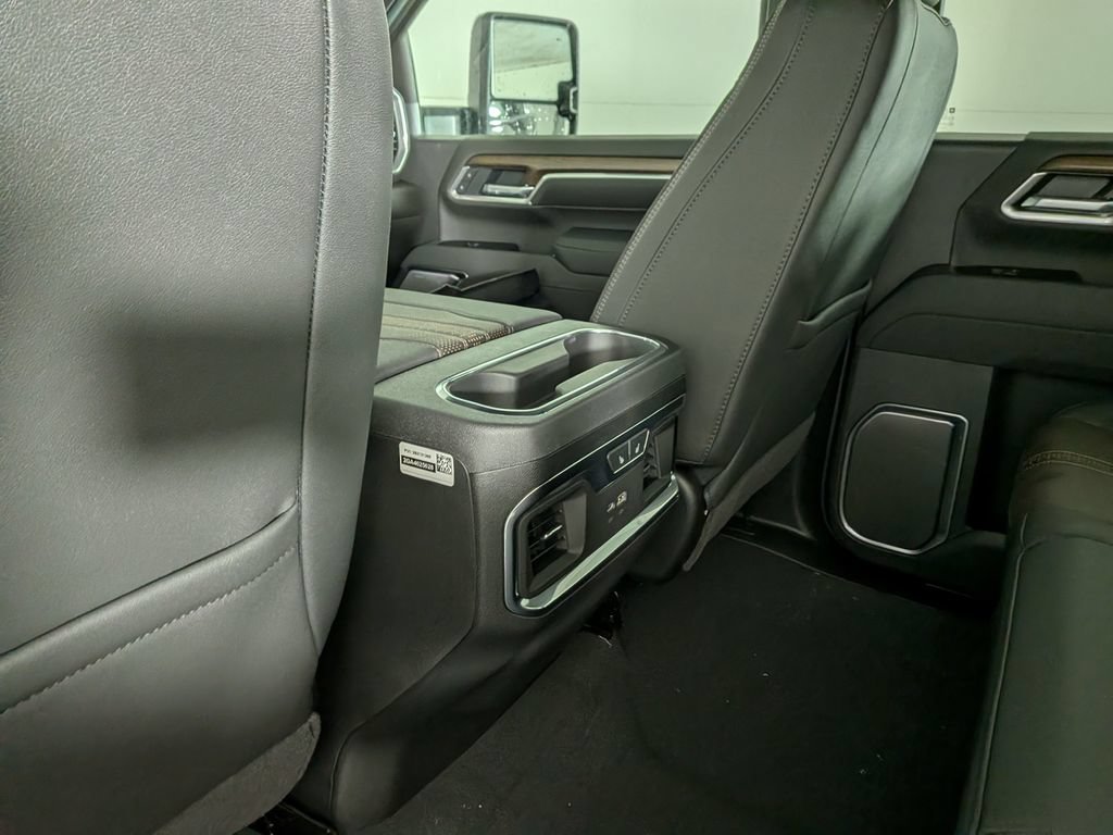New 2026 Chevrolet Silverado 2500 High Country w/ High Country Premium Package AWD/4WD image 32