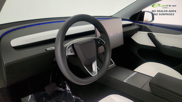 Used 2026 Tesla Model Y AWD image 43