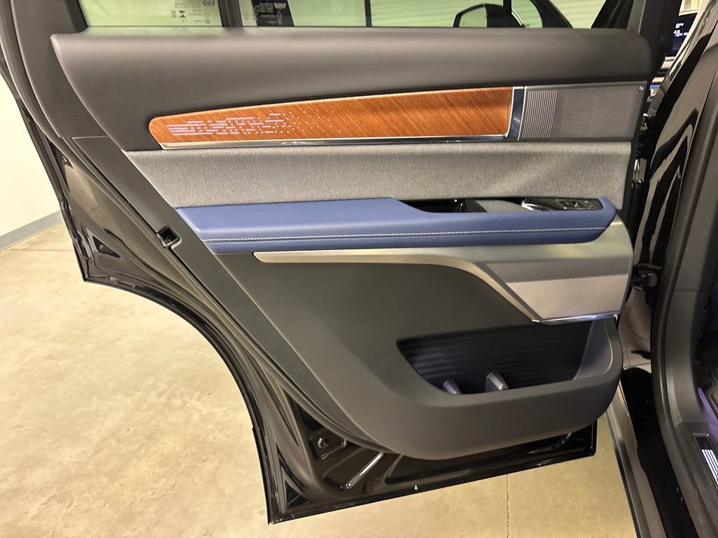 New 2026 Cadillac Vistiq Premium Luxury image 37