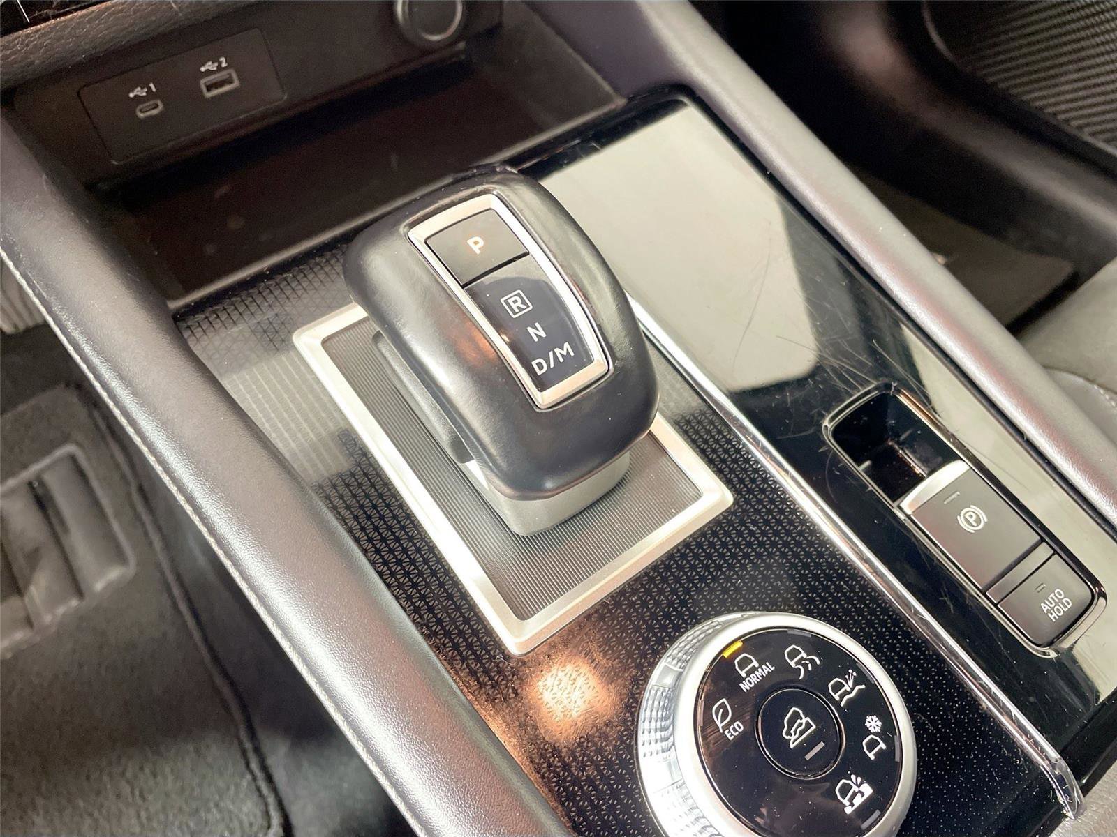 Used 2023 Mitsubishi Outlander SE Black Edition image 17