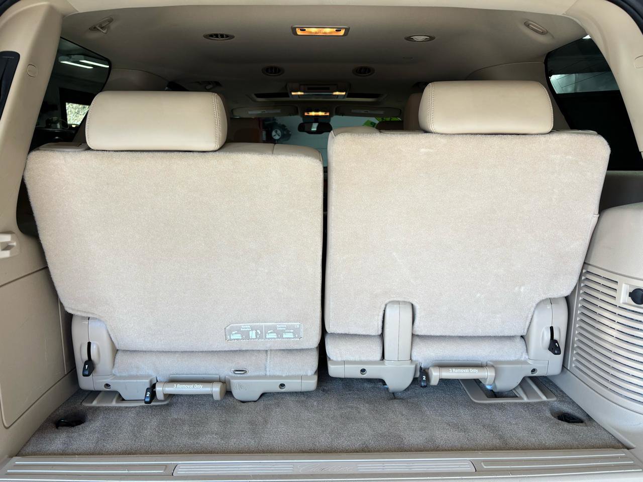 Used 2014 Cadillac Escalade Premium AWD/4WD image 20