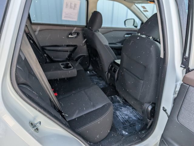 Used 2022 Nissan Rogue SV image 27