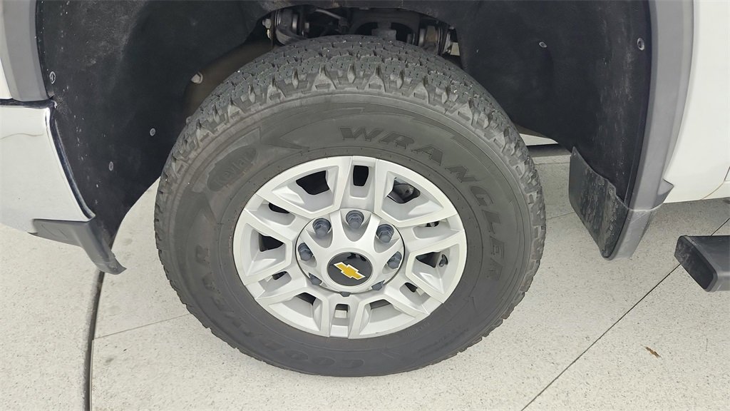 Used 2022 Chevrolet Silverado 2500 LT w/ Convenience Package image 29