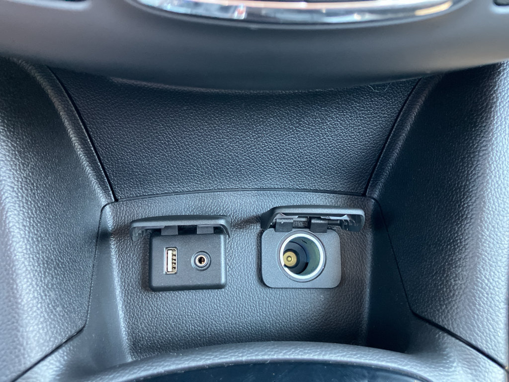 Used 2017 Chevrolet Cruze Premier FWD image 20