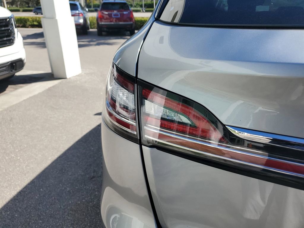 Used 2022 Lincoln Nautilus Reserve w/ Cargo Utility Package image 28