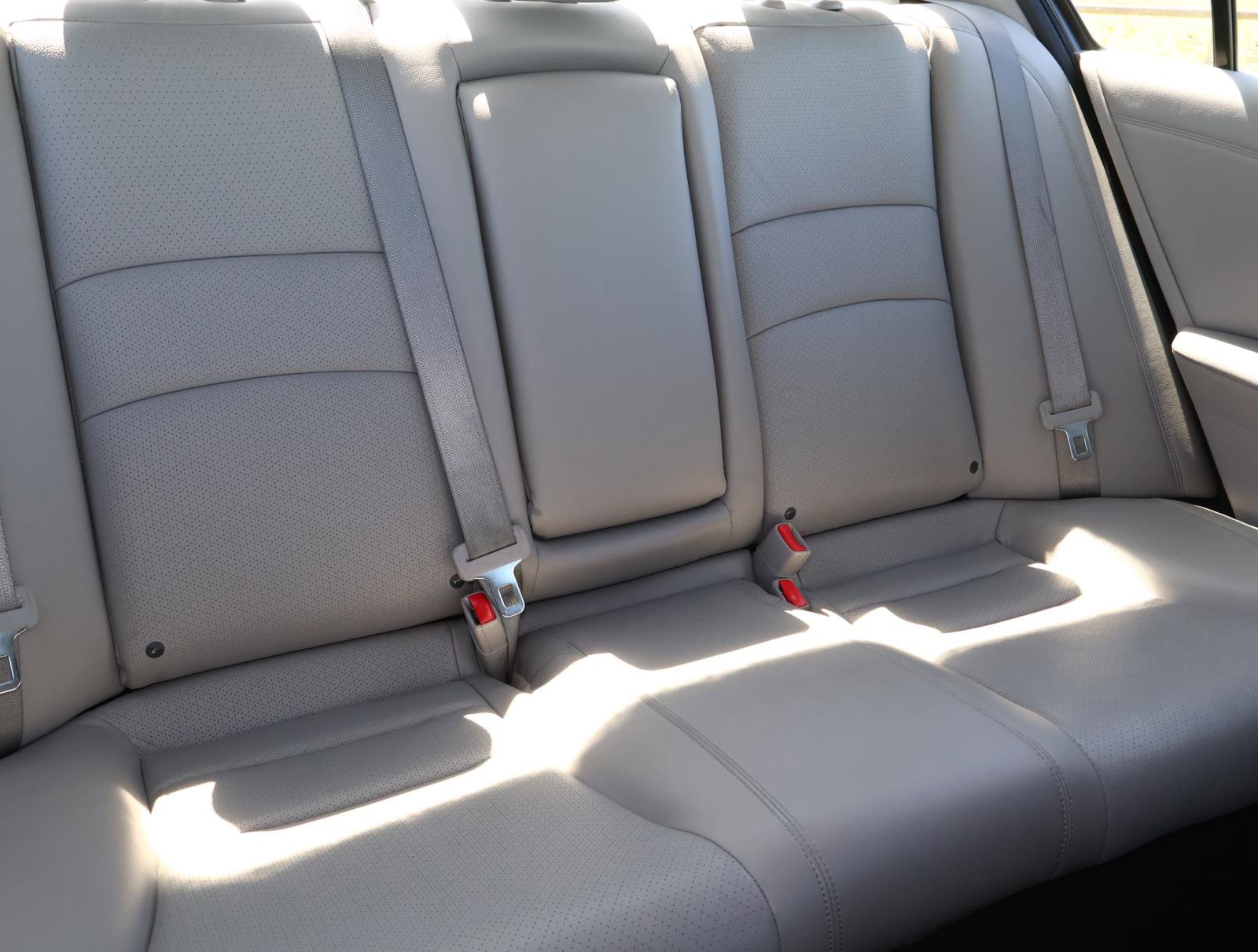 Used 2017 Honda Accord EX-L image 18