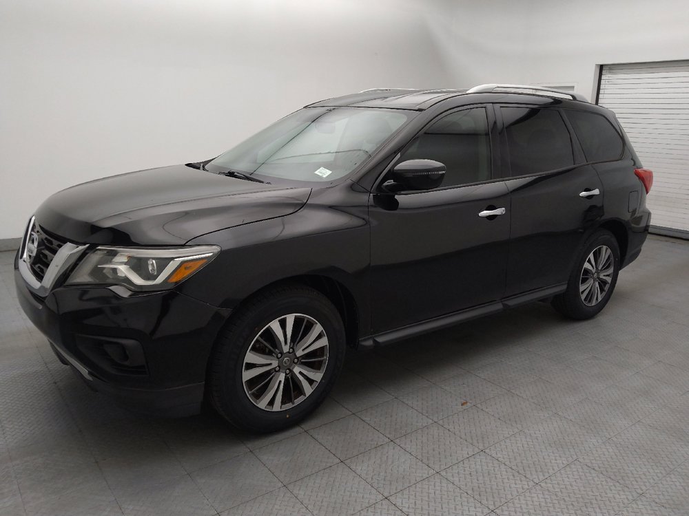Used 2017 Nissan Pathfinder SV FWD image 2