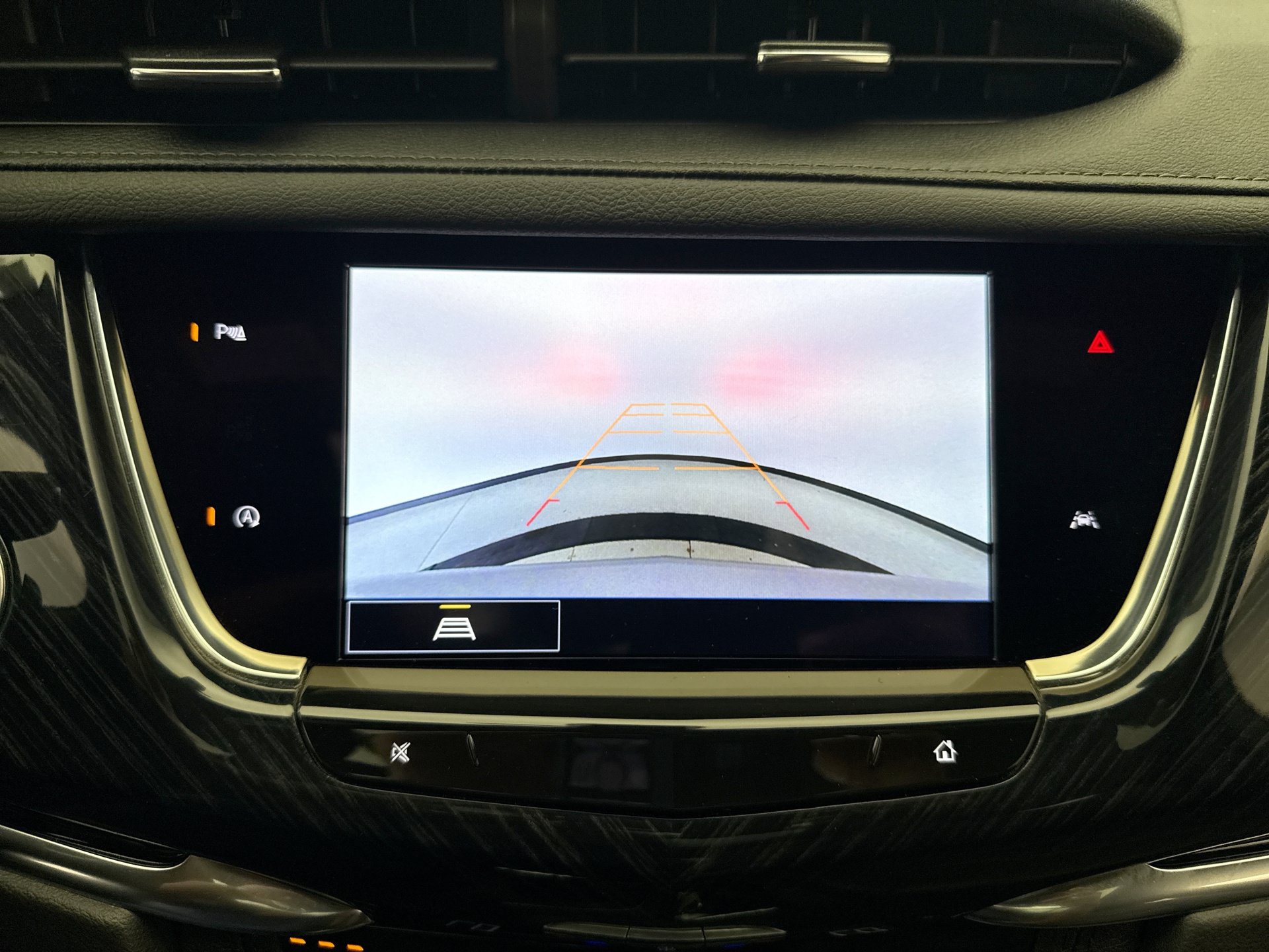 Used 2024 Cadillac XT6 Premium Luxury AWD/4WD image 16