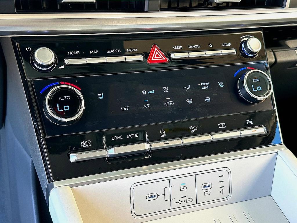 Used 2025 Hyundai Santa Fe SEL image 19